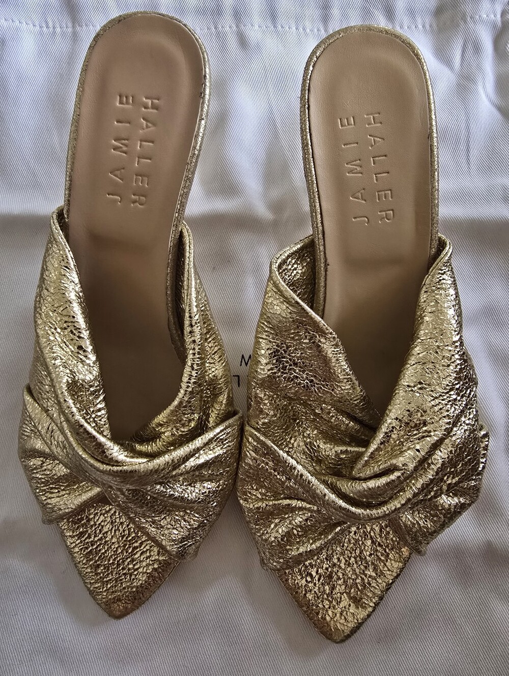 Jamie Haller The Knot Heel In Gold - Picture 4 of 7